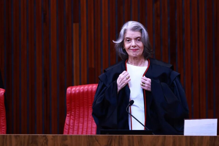Autora de frase polêmica: Cármen Lúcia antecipa saída do TSE
