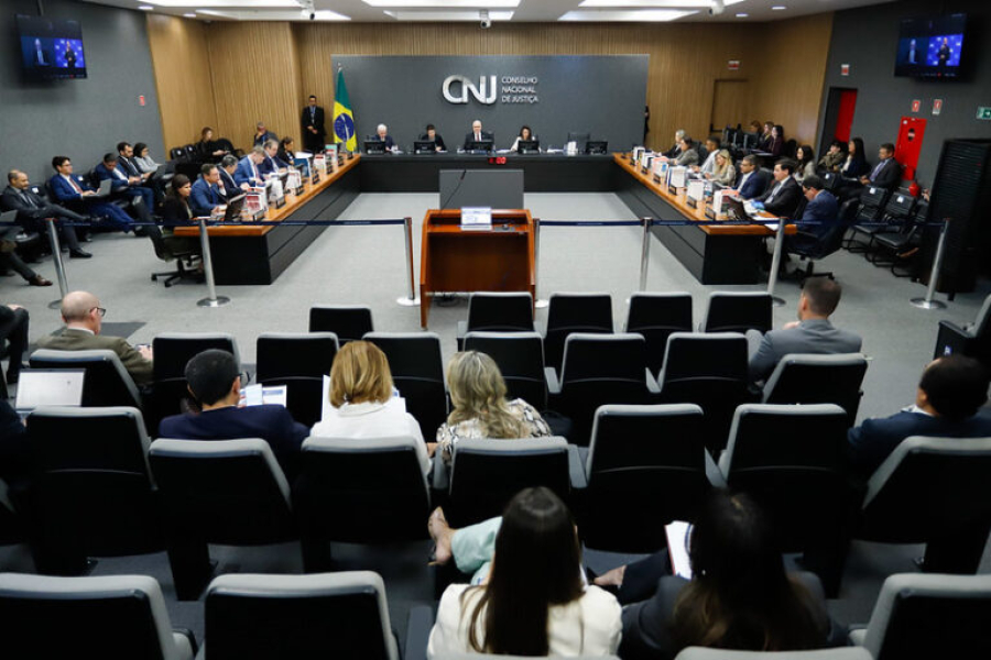 Magistrados terão de devolver mais de R$ 1 milhão recebidos indevidamente como férias