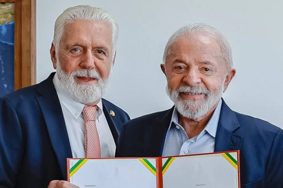 LULA DIZ QUE NÃO É ESQUERDISTA. AGORA PT PREPARA DISCURSO: “JAQUES NÃO É LULA”