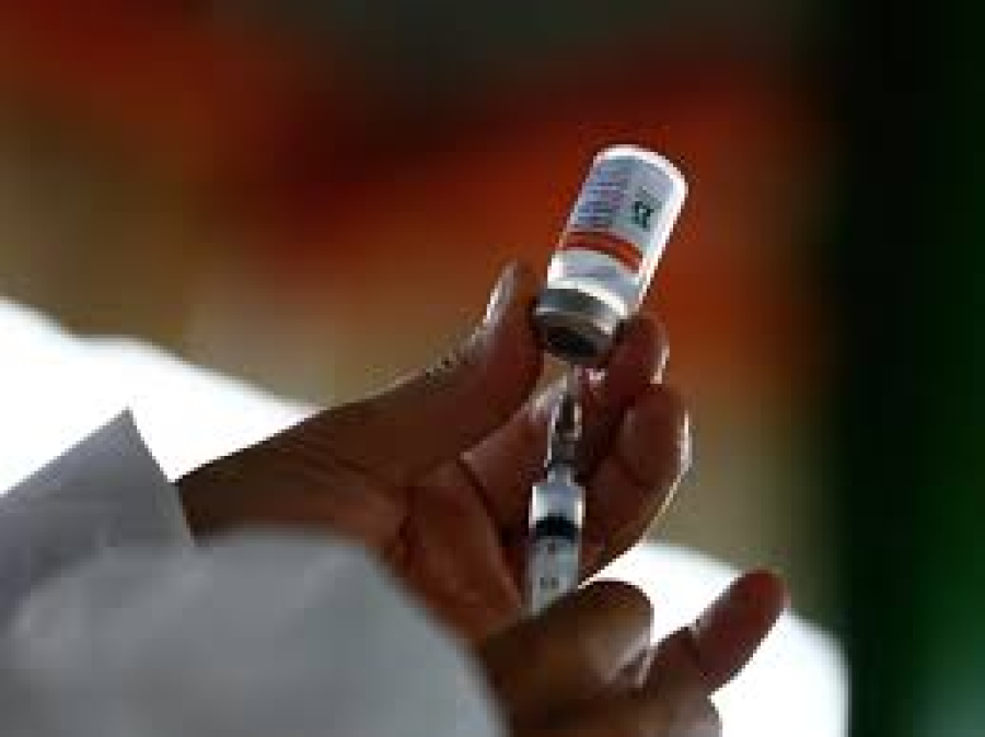 Polícia investiga farmacêutica por aplicar vacina vencida em bebê