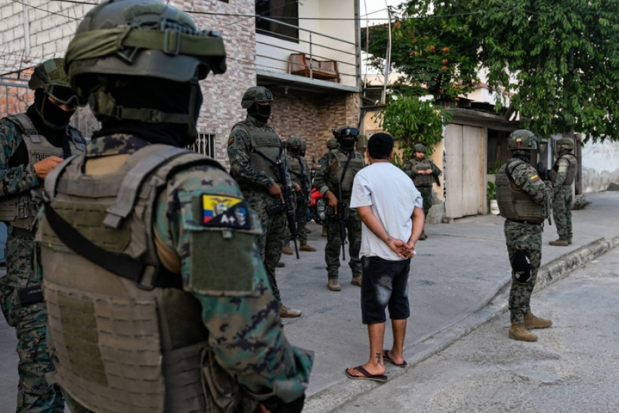 GOVERNOS DE DIREITA DO EQUADOR E DA COLÔMBIA PREPARAM OFENSIVA MILITAR CONJUNTA COM OS EUA CONTRA AS FACÇÕES