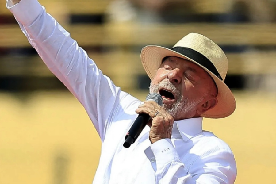 EM SABATINA AO VIVO, LULA DECLARA QUE DÍVIDA DE R$ 10 TRILHÕES NÃO O PREOCUPA