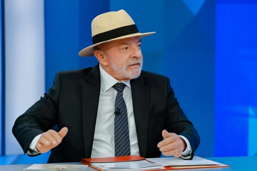 Campanha de Lula responde sobre fotos com Roberta Luchsinger e nega relação