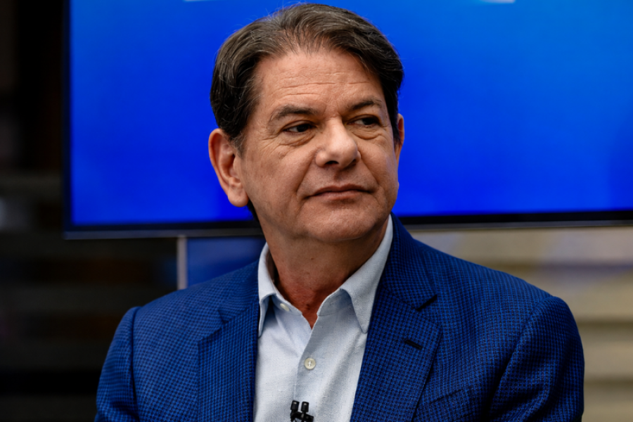 “INVESTIGADO NÃO QUER DIZER NADA”: CID GOMES MINIMIZA INVESTIGAÇÃO DA PF SOBRE JÚNIOR MANO