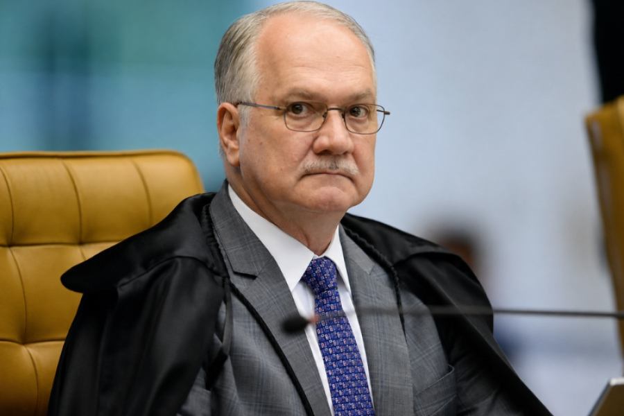 FACHIN SINALIZA RIGOR NO STF E DIZ A MINISTROS QUE NÃO VAI “BOTAR A MÃO NA CABEÇA DE NINGUÉM”