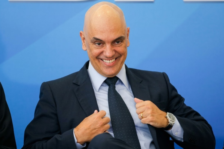 APÓS SESSÃO NO STF IGNORAR ESCÂNDALO ENVOLVENDO MORAES, JORNALISTA DETONA: “COMO É POSSÍVEL FINGIR QUE NÃO ACONTECEU?”