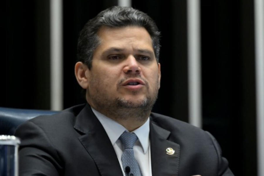 ALCOLUMBRE: SE FOR PARA PAUTAR O IMPEACHMENT DE MORAES, PAUTA TAMBÉM O “DE MENDONÇA”