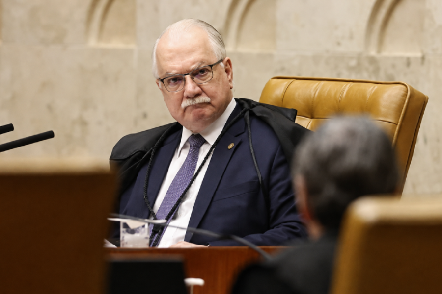FACHIN RECEBE PEDIDO DE AFASTAMENTO DE MORAES DOS PROCESSOS DO 8/1