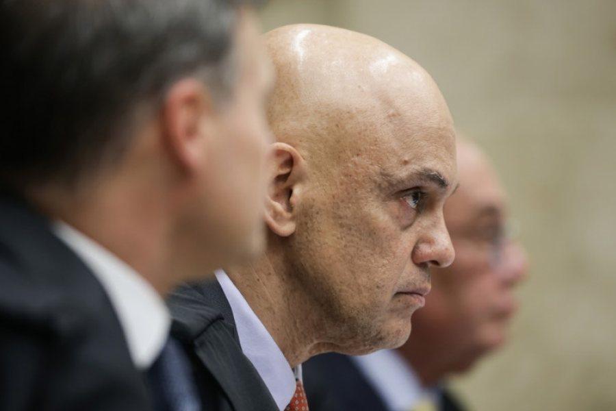 CRISE NO STF GANHA REPERCUSSÃO INTERNACIONAL E COLOCA MORAES NO OLHO DO FURACÃO