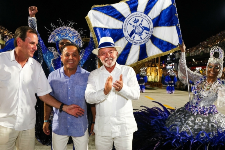 TSE ACOLHE AÇÃO DE FLÁVIO E LULA TERÁ DE EXPLICAR DESFILE DE CARNAVAL QUE EXALTOU SUA IMAGEM EM ANO ELEITORAL