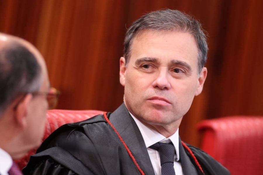 MENDONÇA CONFIRMA DISCUSSÃO NO TSE SOBRE SUSPENSÃO DE CANAIS POLÍTICOS NO WHATSAPP DURANTE AS ELEIÇÕES