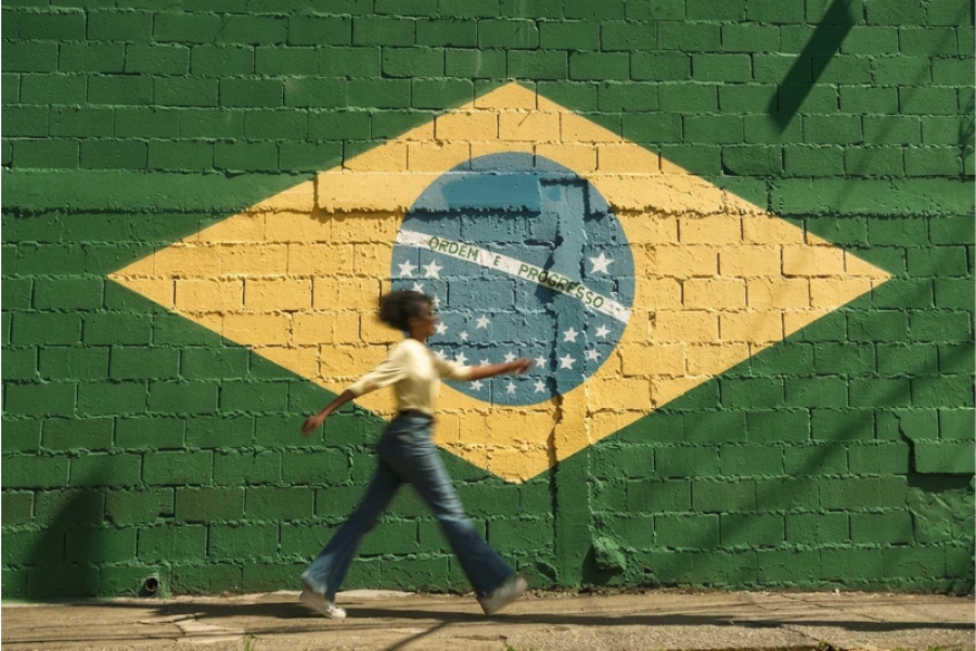 ANALISTA ALERTA PARA POSSÍVEL FUGA DE CAPITAL APÓS REELEIÇÃO DE LULA E COMPARA CENÁRIO BRASILEIRO A CUBA E VENEZUELA