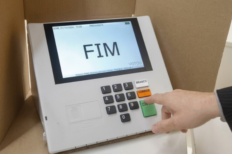 “MATEMÁTICA REVOLUCIONÁRIA”: LULA TERIA FICADO COM 11 MILHÕES DE 14 MILHÕES DE VOTOS POTENCIAIS NO SEGUNDO TURNO