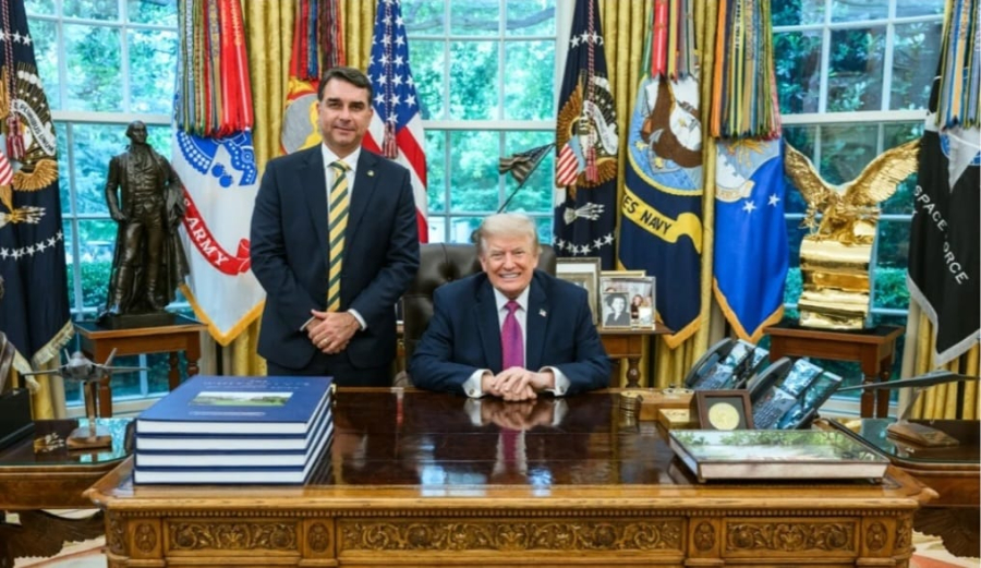 GOVERNO TRUMP CONFIRMA CONCESSÃO DE VISTOS A FLÁVIO BOLSONARO E FAMILIARES