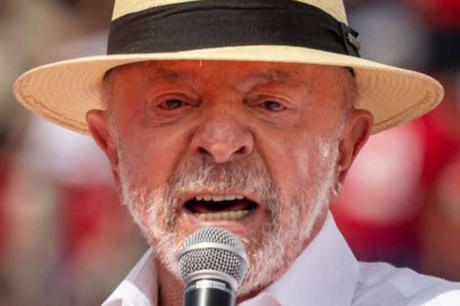 LULA DIZ QUE BRASIL NÃO PODE VIVER “ETERNAMENTE POBRE” EM MEIO A MUDANÇAS NAS REGRAS DO BOLSA FAMÍLIA