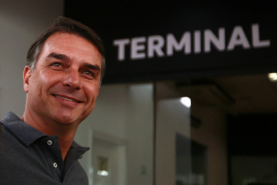 CIA PARTICIPA DA OPERAÇÃO DE SEGURANÇA NA CHEGADA DE FLÁVIO BOLSONARO AOS EUA, DIZ BAND