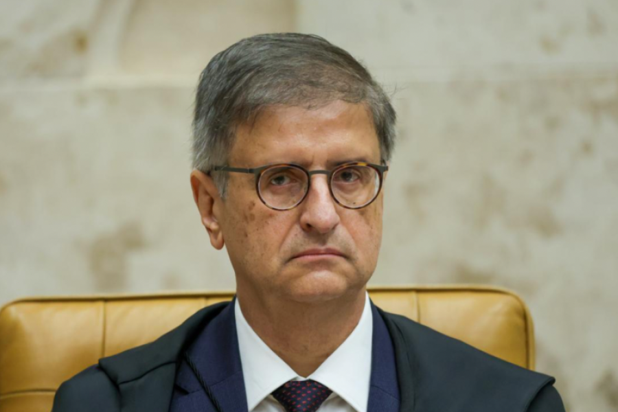 MAIS UM CAPÍTULO PREOCUPANTE: GONET DEFENDE APREENSÃO DE CELULAR DE JORNALISTA QUE CITOU DINO